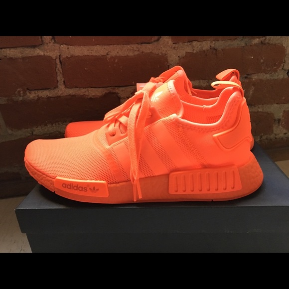 Adidas triple solar red NMD R1 - Picture 5 of 8